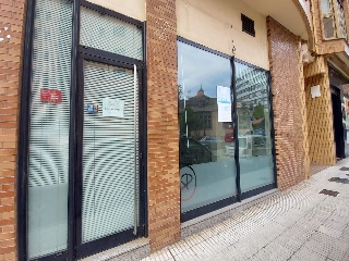 Local en venta en Oviedo de 66  m²