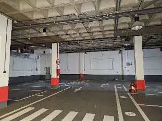 Nave industrial con garaje en C/ la Industria 16