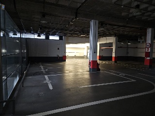 Nave industrial con garaje en C/ la Industria 19