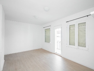 Piso en C/ Orient - Girona - 12