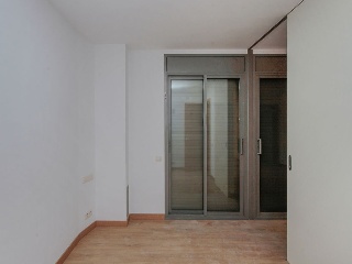 Viviendas y garajes en C/ Sardenya - Barcelona - 7