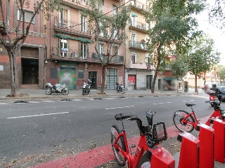 Viviendas y garajes en C/ Sardenya - Barcelona - 14
