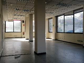 Local en C/ Maqueda, Madrid 3