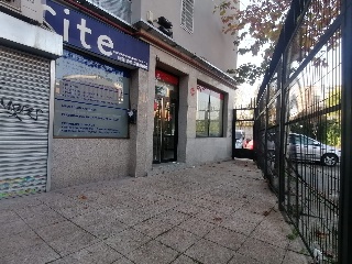 Local en C/ Maqueda, Madrid 19