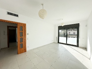 Piso en Bàscara 3