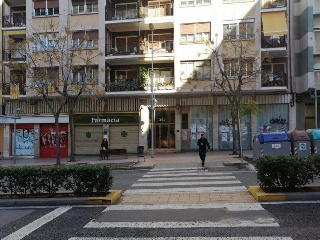 Local en venta en Tarragona de 179  m²
