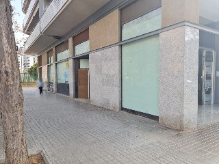 Local en venta en Hospitalet De Llobregat de 104  m²
