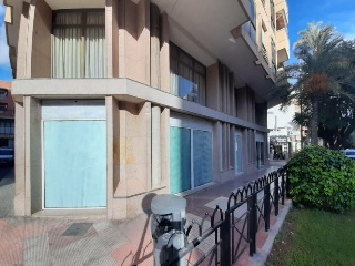Local en venta en Crevillent de 240  m²