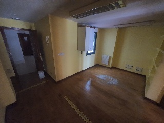Oficina y local comercial en Ps Ramón García Prieto - Luarca - 17