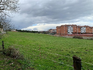 CL. SAN MARTIN DE LUIÑA LOS QUINTOS, P.P 16