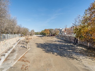 72557-0001 19