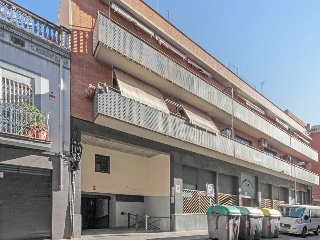 Pisos, dúplex y garajes en C/ Rafael de Casanovas, Badalona (Barcelona) 29