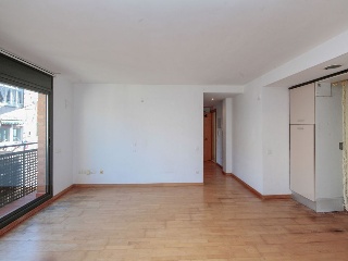 Pisos, dúplex y garajes en C/ Rafael de Casanovas, Badalona (Barcelona) 32