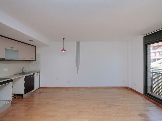 Pisos, dúplex y garajes en C/ Rafael de Casanovas, Badalona (Barcelona) 33
