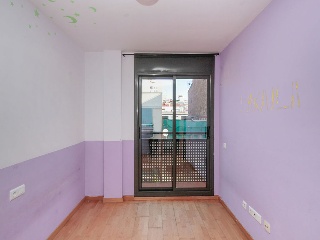 Pisos, dúplex y garajes en C/ Rafael de Casanovas, Badalona (Barcelona) 36