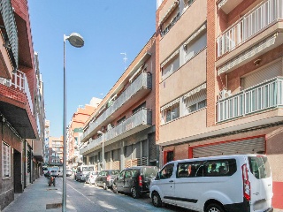 Pisos, dúplex y garajes en C/ Rafael de Casanovas, Badalona (Barcelona) 46