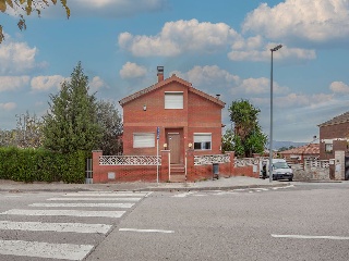 Chalet independiente en Av Castellbisbal - Rubí - Barcelona 2