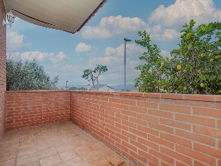 Chalet independiente en Av Castellbisbal - Rubí - Barcelona 16