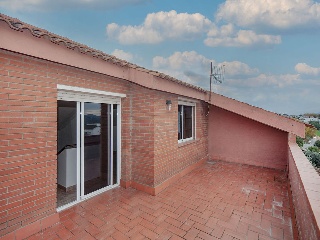Chalet independiente en Av Castellbisbal - Rubí - Barcelona 17