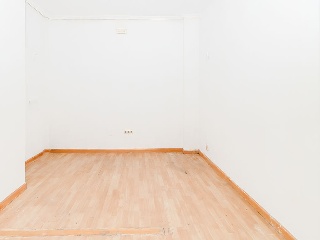 Local comercial en C/ Gutiérrez Ortega - Ciudad Real - 19