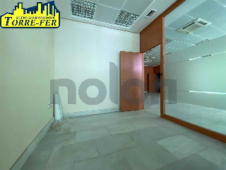 Local en venta en Almeria de 156  m²