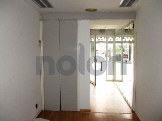 Local en venta en Laredo de 87  m²
