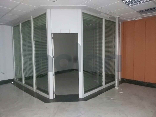Local en venta en Huelva de 231  m²