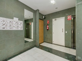 Piso en C/ Germán Pérez Carrasco, Madrid  24