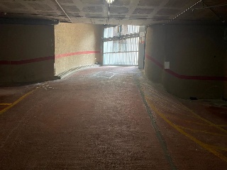 Plazas de garaje en C/ Rosa Sensat 3