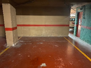 Plazas de garaje en C/ Rosa Sensat 5