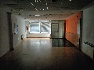 Conjunto de locales y garaje en C/ Montemar - Guadalajara - 4