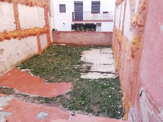 Suelo urbano consolidado en C/ Concordia - Barcelona - 12