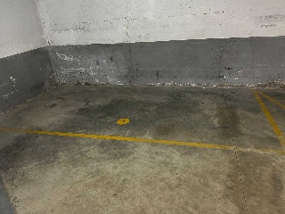 Plaza de garaje en C/ Riera de can toda 9