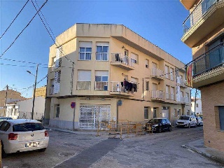 Local en venta en Deltebre de 92  m²