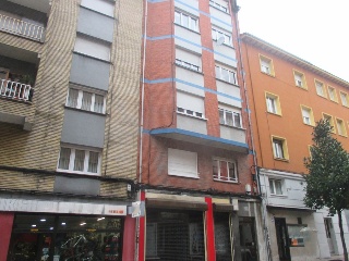 Piso en venta en Oviedo de 75  m²