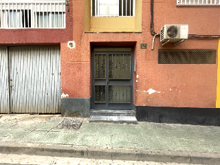 Piso en venta en Almería de 80  m²