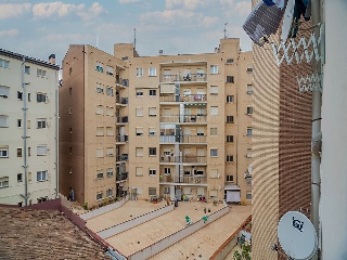 Piso en C/ Gonzalo de Berceo - Logroño - 24