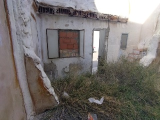 Suelo con edificación en C/ Numancia, Elda (Alicante) 2