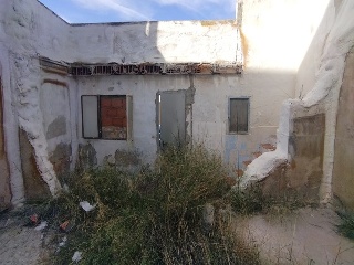 Suelo con edificación en C/ Numancia, Elda (Alicante) 3