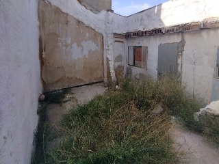 Suelo con edificación en C/ Numancia, Elda (Alicante) 5