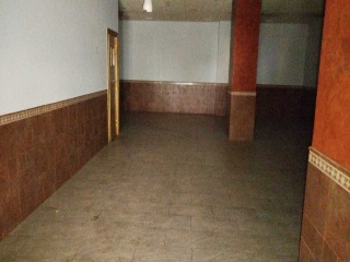 Piso y locales en C/ Víctor Romanos, Fuenmayor (La Rioja) 3