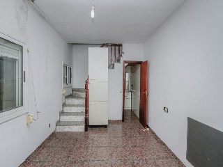 Suelo urbano con edificación en Montcada i Reixac (Barcelona) 26