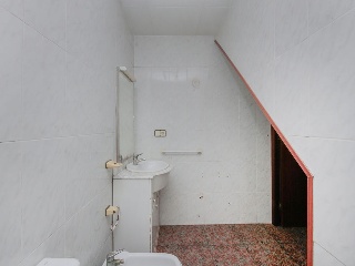 Suelo urbano con edificación en Montcada i Reixac (Barcelona) 28