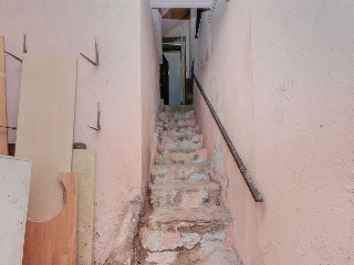 Suelo urbano con edificación en Montcada i Reixac (Barcelona) 32
