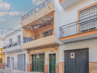 Vivienda en C/ Umbrete, Sevilla 5