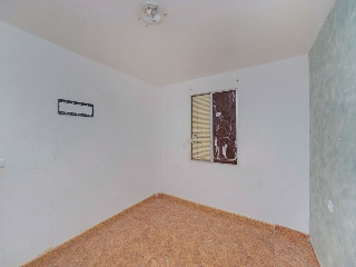 Piso en C/ Poeta Balart, Alicante 10