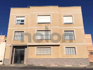 Piso en venta en Vicar de 74  m²