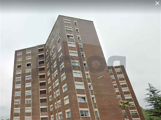 Local en venta en Aviles de 104  m²