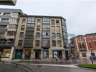 Local en venta en Oviedo de 304  m²