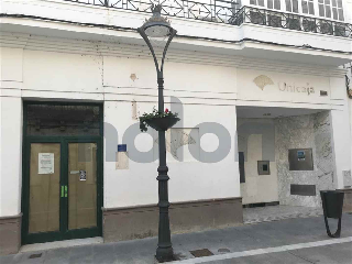 Local en venta en Rota de 326  m²